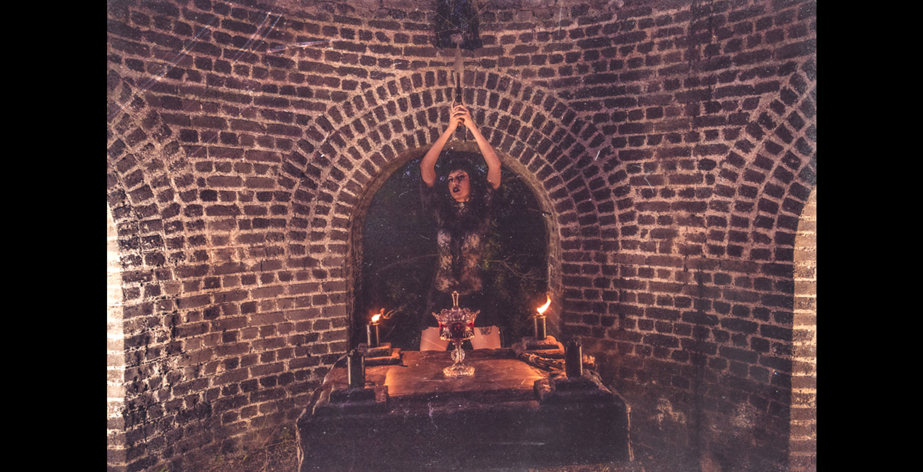 Sesion de foto artistica Ancient Gothic Ritual 16